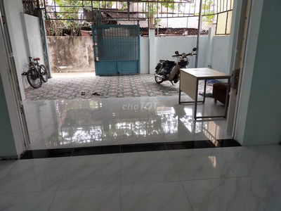 cần bán nhà cấp 4 ,108 m2 ,hóc môn , hẽm xe hơi đến nhà, gần chợ