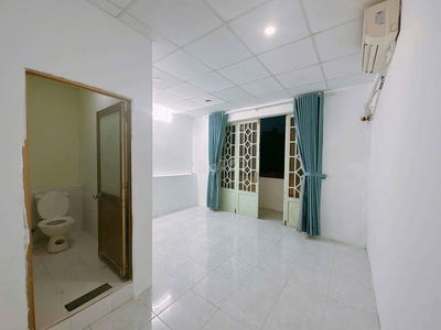 PASS PHÒNG TRỌ BAN CÔNG THOÁNG MÁT GẦN CẦU THỊ NGHÈ - BÌNH THẠNH