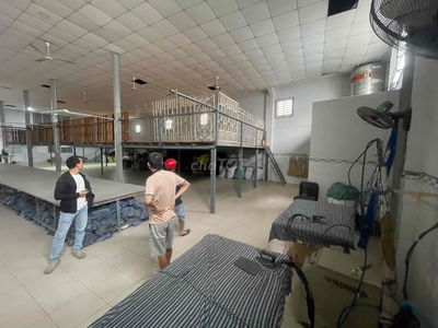 🏭 CHO THUÊ KHO XƯỞNG 1000M² ĐƯỜNG NGUYỄN VĂN QUÁ – QUẬN 12