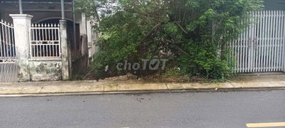 Đất thị trấn giá rẻ như cho 219m2 1/ TL8 làm việc chính chủ 880 triệu