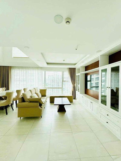 Happy Valley Premier vị trí góc Đông và Nam giá bán 16 tỷ HDT giá cao