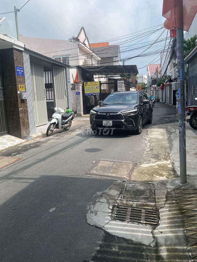 Bán lô đất đẹp hẻm ô tô tránh nhau đường Lê Hồng Phong