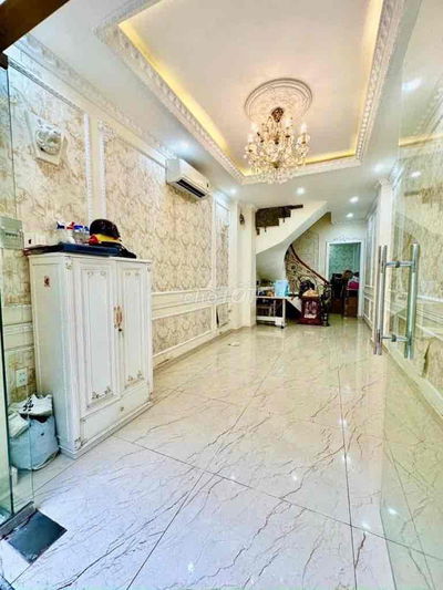 NHÀ ĐẸP HIẾM CÓ 5 TẦNG TRUNG TÂM QUẬN 10 CẠNH ĐẠI HỌC KINH TẾ