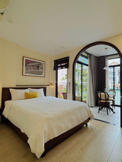 Căn hộ mini full nội thất ban công  _ gần vòng xoay ĐBP Quận 1