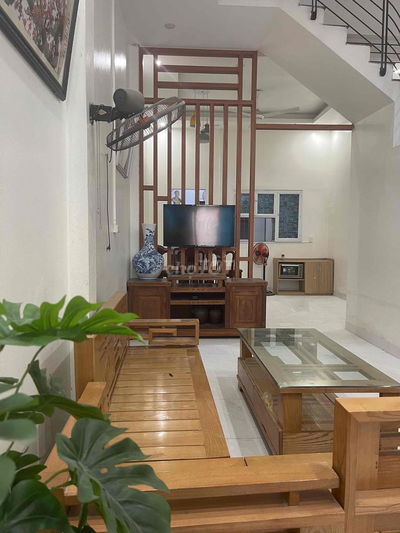 Nhà đẹp cần cho thuê , gấp , ở , kinh doanh