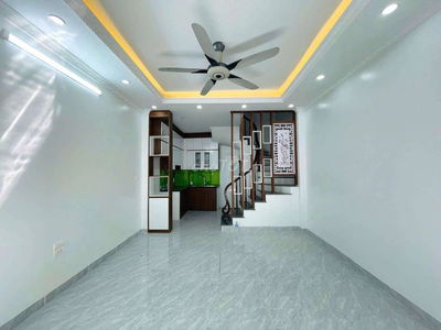 Giá chỉ 6,85 tỷ– Nhà mới 5 tầng – Sổ đỏ đẹp – Đại Đồng, Nguyễn Khoái