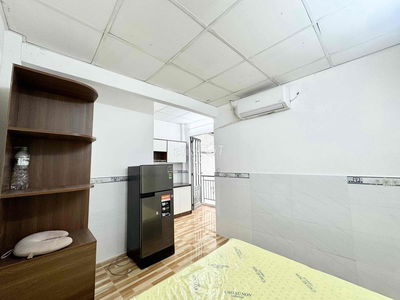 Phòng Ban Công 30m2 FullNT Nhà Mới Keng Ra Vào Vân Tay Bãi Xe To