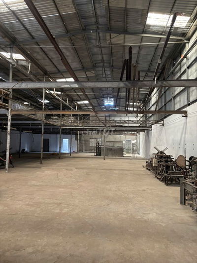 CHO THUÊ KHO XƯỞNG HÓC MÔN DT: 784M2, ĐIỆN 3 PHA, GẦN CẦU RẠCH TRA
