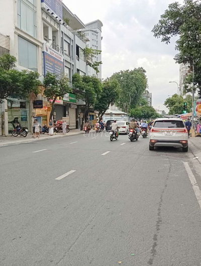 Chia tài sản , bán gấp nhà MT 6 tầng , siêu hiếm sát ĐH Y Dược