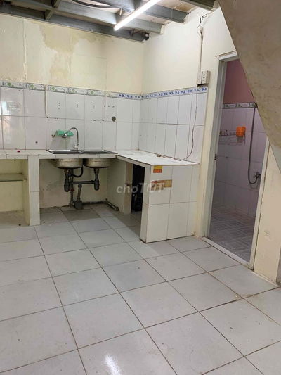 cho thuê nhà nguyên căn hẻm 8m
