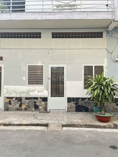 Phòng cho thuê có gác 6m tại đường Tân Kỳ Tân Quý, Q. Tân Phú