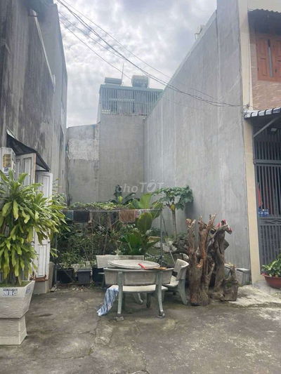 Đất đẹp gần bờ hồ kdc Biconsi p. Tân Bình Dĩ An