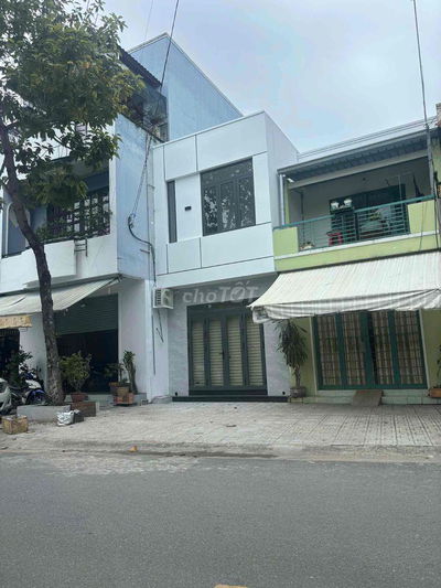 Nhà Mặt Tiền Nguyễn Thành Đồng trung tâm Biên Hoà giá rẻ