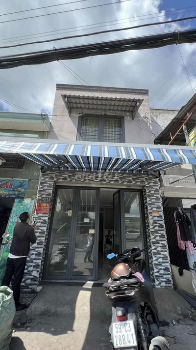 Cho thuê nhà mt ql kinh doanh buôn bán giá 7tr có bớt