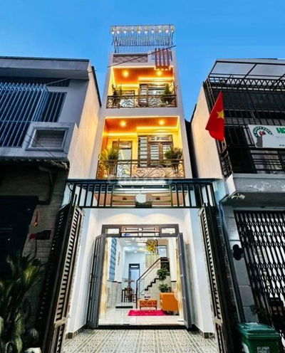 Nhà HXH Hoàng Việt TB. Dt 49,3m2 giá 5 tỷ 5. Sổ Riêng