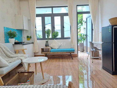 CĂN HỘ FULL NỘI THẤT BAN CÔNG THOÁNG NGAY NGUYỄN VĂN TRỖI GẦN SÂN BAY