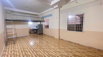 cho thuê CHDV đường 27 linh đông dt 50m2 + gác xép giá 4,2 triệu/ than