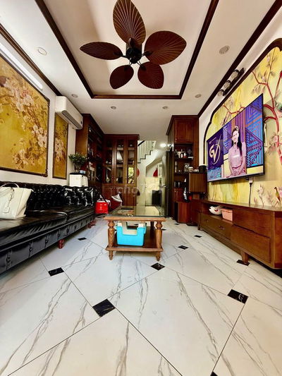 Tân Mai nhà đẹp gần phố, 45m x 4T, 4 ngủ, oto, thang máy, sẵn sổ đỏ !