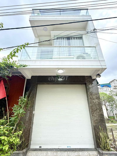 CHO THUÊ NHÀ 3 PHÒNG NGỦ GẦN BIỂN KHU PHÍA BẮC GIÁ 12 TRIỆU/THÁNG