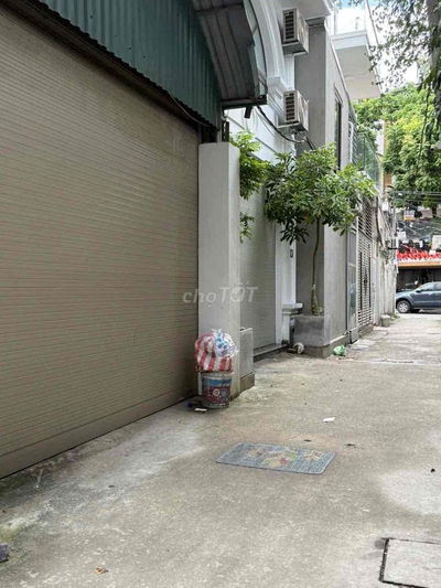 Bán Đất Cách Mặt Phố Cổ Linh Vài Bước Chân, DT 40m2 Mặt tiền 4m,