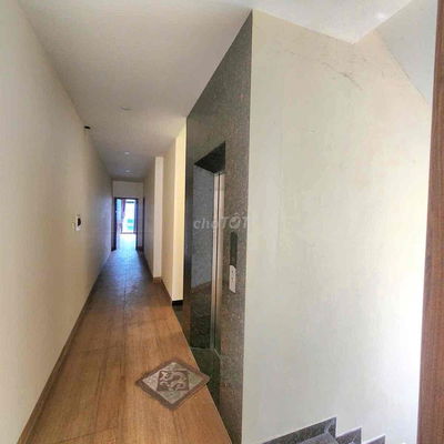 MẶT TIỀN NGUYỄN HỮU THỌ THANG MÁY 5 TẦNG