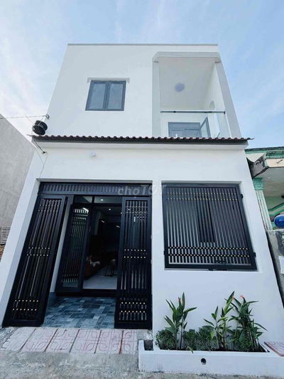 Bán Nhà 1 trệt 1 lầu,( Bửu Hoà củ ). dt: 5,5x10,8=66m2. Giá: 2ty750