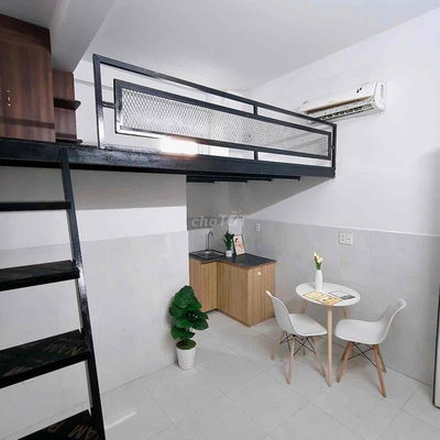 Phòng Studio gác rộng, Sát chợ Tân Sơn