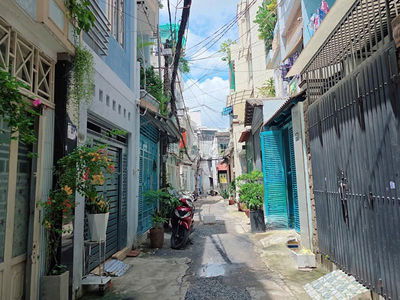 Nhà gần 30m² – Hẻm Ô Tô – Gần khu Bàu Cát & Ngã Tư Bảy Hiền – 3,5 Tỷ