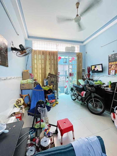 Nhà Tại Âu Cơ, Tân Bình, 33M, Nở Hậu, Chỉ 5,4 Tỷ