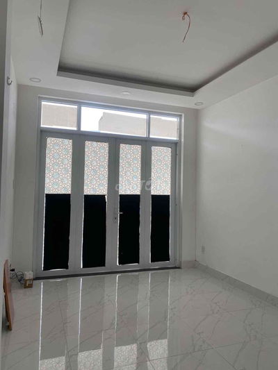 phòng rộng sạch sẽ , ưu tiên học sinh , sinh viên