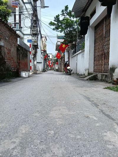 NHÀ ĐẸP GẦN PHỐ