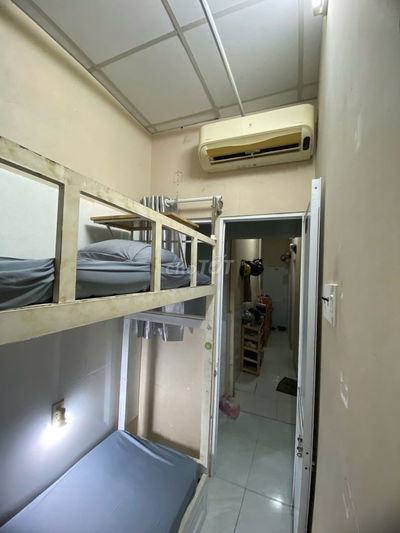 Phòng riêng nhỏ tại Ngã tư hàng xanh Bình Thạnh - Có Máy Lạnh