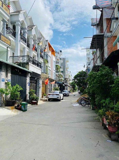 Nhà tx22 hẻm 122 Diện tích 4 x15 Nhà 1 trệt 3 lầu 4pn 5wc  sân thượng