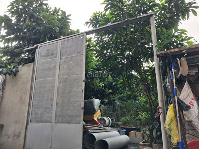 Em cần bán lô đất tx22 có nhà tạm