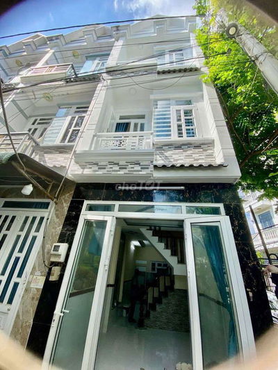 NHÀ 3 LẦU CHO THUÊ NGUYÊN CĂN GẦN CHỢ HIỆP THÀNH QUẬN 12