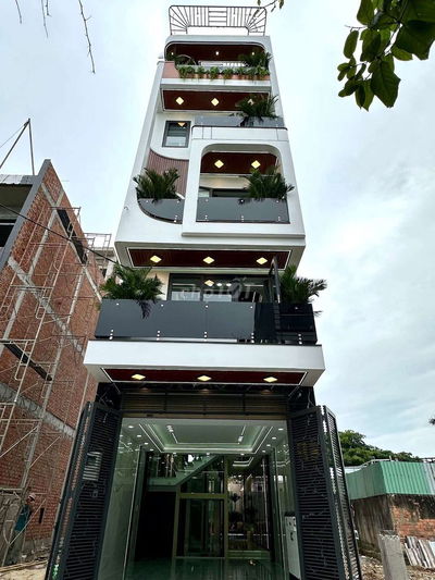 Nhà có Thang máy 4x22m cách chợ Minh phát 200m, đường 8m Thạnh xuân 21