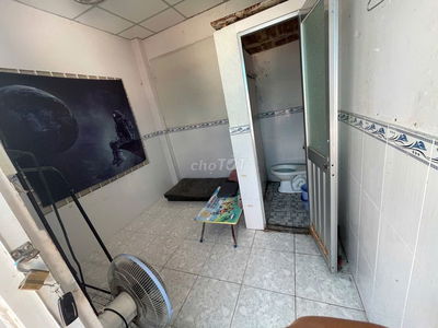 Phòng trọ MỚI 10m2 CÓ NVS đường Nguyễn Cửu Vân, Q.Bình Thạnh