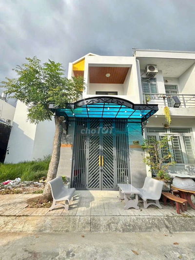 CẦN BÁN NHÀ 1 TRỆT 1 LẦU MỚI HOÀN THIỆN