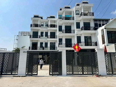 DUPLEX BAN CÔNG_FULL NỘI THẤT TRONG KHU BIỆT THỰ_VƯỜN LÀI_QUẬN 12