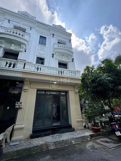 Nhà khu COMPOUND siêu đẹp sát vách công viên,5x11m,giá 8,8 tỉ