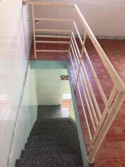 Cho thuê nhà nguên căn hẻm oto có nước nóng năng lượng mặt trời