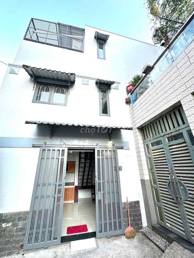 Bán nhà Quang Trung,GV hẻm xe hơi, 33,6m2 CN đủ, chỉ 3,83 tỉ TL