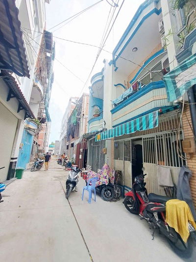 NHÀ RẺ CHIẾN LƯỢC BTĐ HẺM XE HƠI THÔNG 2 TẦNG 36M2 CN ĐỦ CHỈ 3.1 tỷ