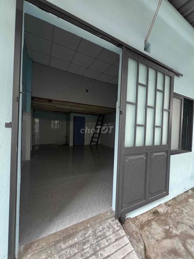 NHÀ CẤP 4 CÓ GÁC LỬNG hẻm 536/49 Âu Cơ