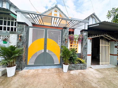 780TRIỆU CHÍNH CHỦ GỬI BÁN NHÀ SHR – CÓ HOÀN CÔNG, GẦN CHỢ HƯNG LONG