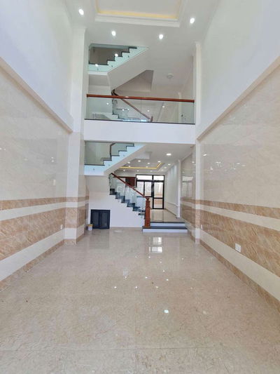 Bán Nhà phố 3PN+phòng đa năng, 4WC, đường 9m, KDC Đ. Quốc Lộ 13