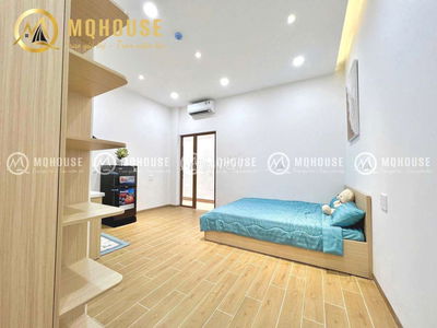 Căn hộ cao cấp 25m2 có Bancol thoáng mát.