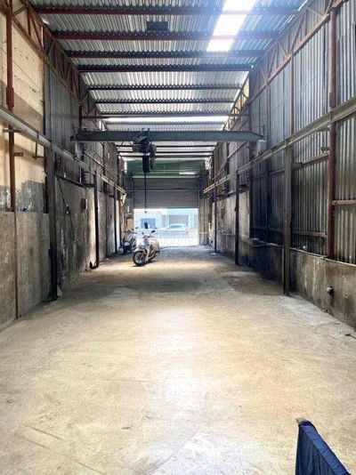 Cho thuê kho 200m2 có điện 3 pha mặt tiền quốc lộ 1K - Dĩ An