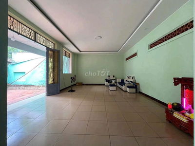 Bán nhà góc 2 mặt tiền Phường Bình Trưng Đông Q2 cũ TP HCM