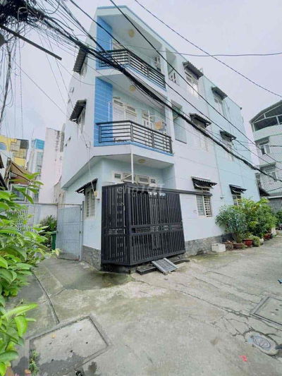 nhà 3 tầng đẹp, ô tô vào  nhà, 50m2, 6 tỷ 590, P11, Gò vấp